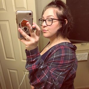 Meet your Posher, Casey